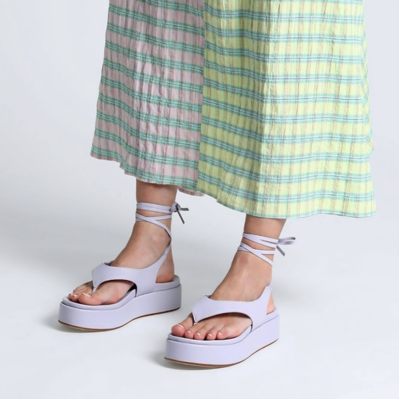 8 by YOOX lilac leather flatform ankle-wrap thong sandals, EU40, NWT - Picture 1 of 11